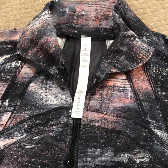 Lululemon jacket - Picture 2 of 7